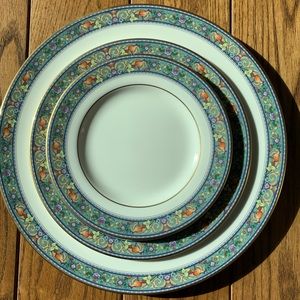 Royal Doulton Bone China Westgate Pattern